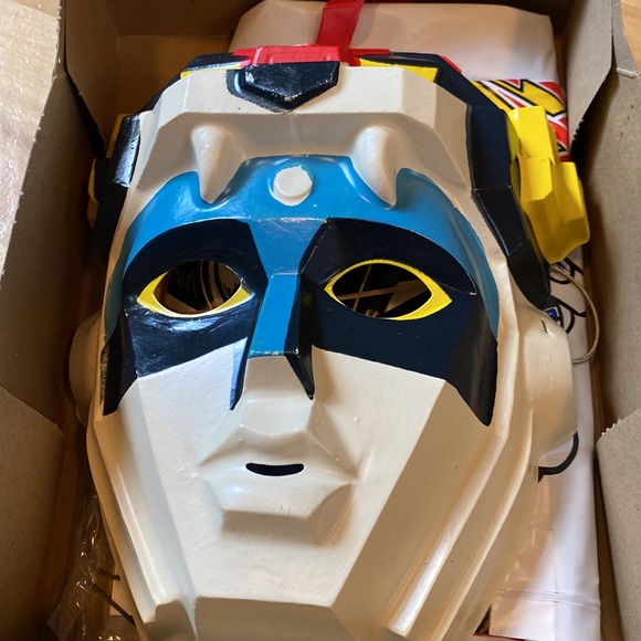 VTG 1984 VOLTRON Ben Cooper costume and mask in original box, Child L 51-56” - Picture 4 of 7